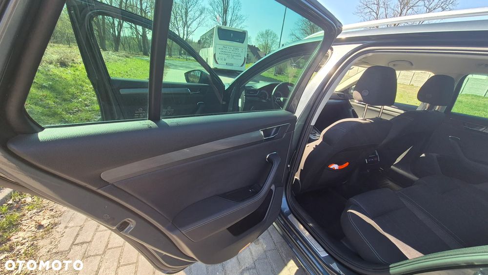 Skoda Superb 2.0 TSI Style DSG - 17