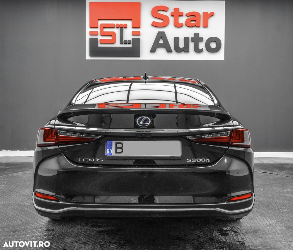 Lexus Seria ES 300h 2.5 TNGA HV 25H- 4X2 CVT Executive - 5