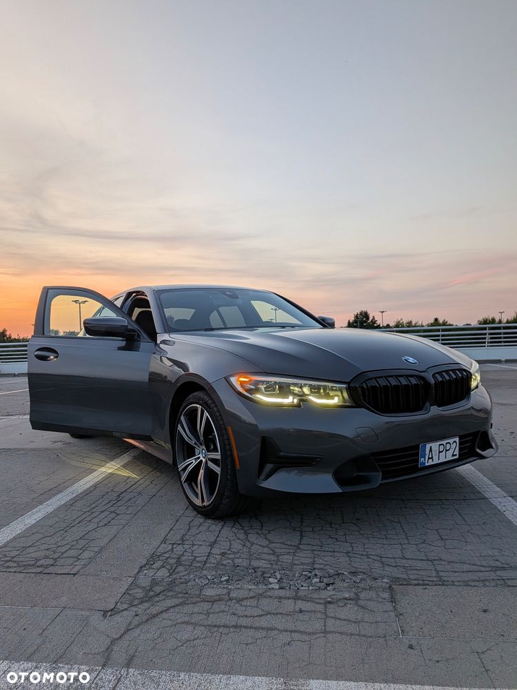 BMW Seria 3 330i Sport Line - 9