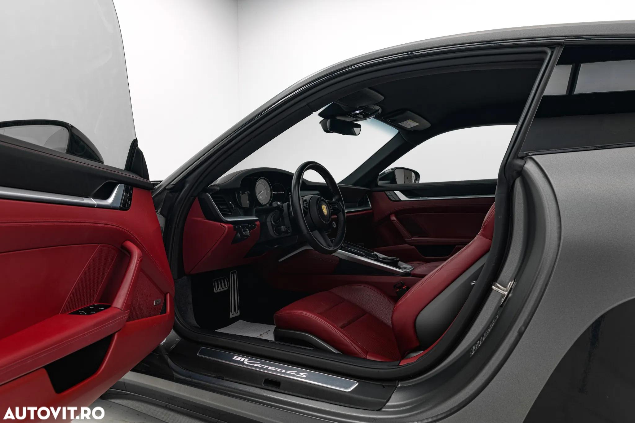 Porsche 911 Carrera 4S - 16