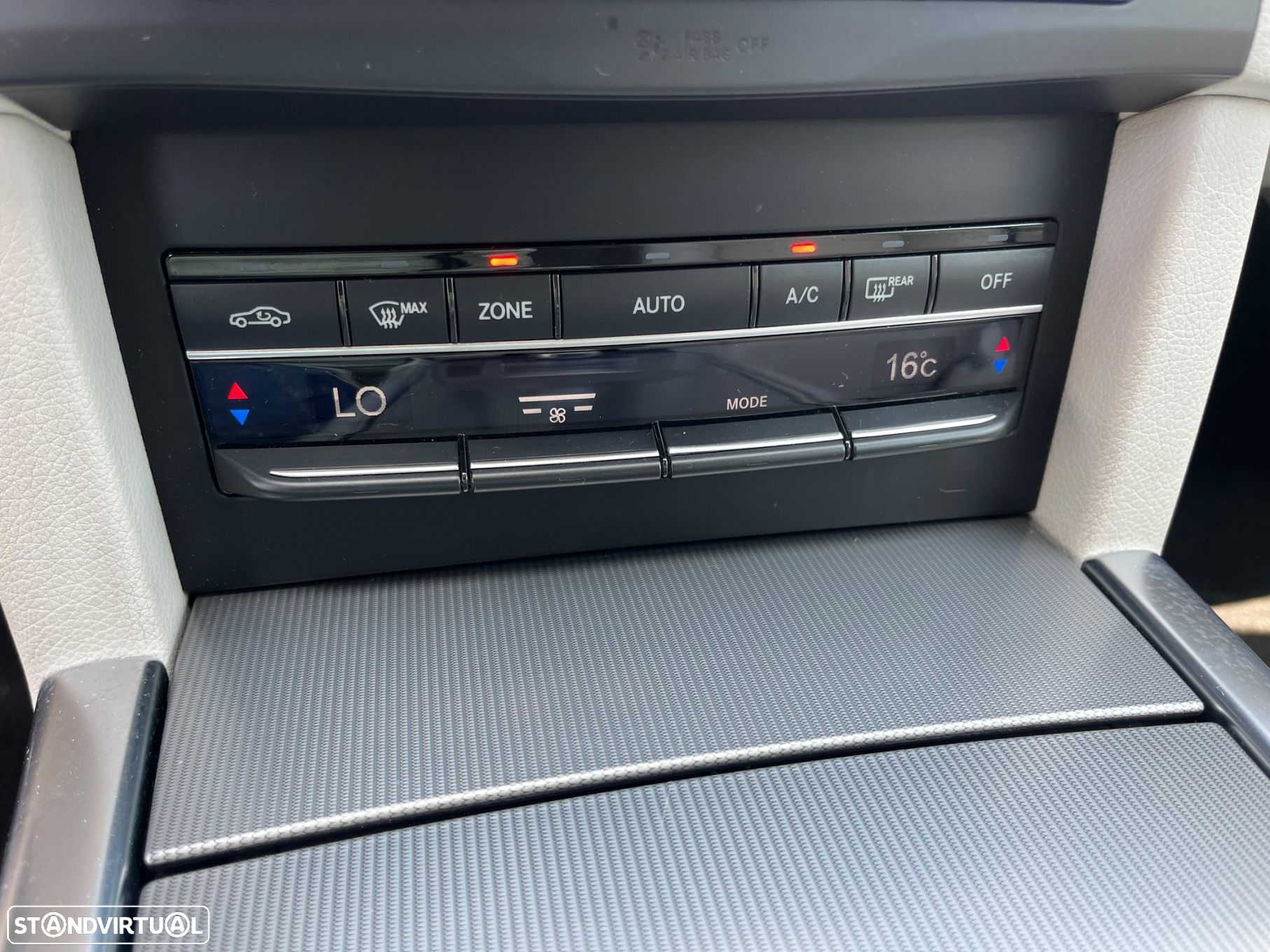 Mercedes-Benz E 300 Bluetec Hybrid Avantgarde - 27