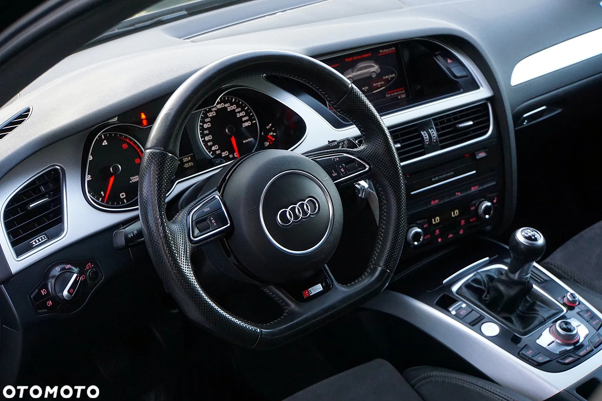 Audi A4 Avant 2.0 TDI DPF clean diesel S line Sportpaket - 28