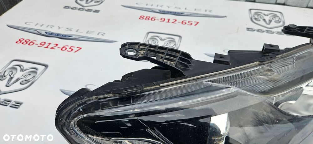 Chrysler Pacifica 2016- Reflektor prawy Lampa prawa  68370844AB  LED SOCZEWKA - 9