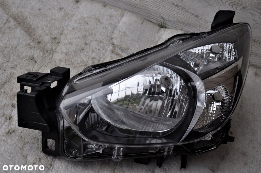mazda 2 lampa lewa zwykla - 7