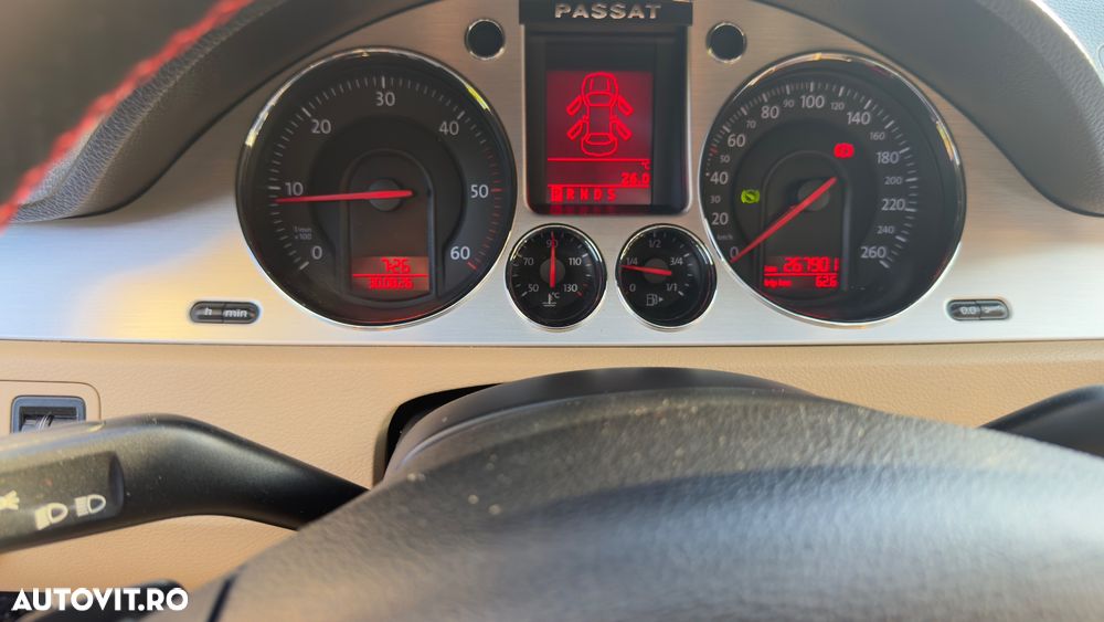 Volkswagen Passat 2.0 TDI Trendline DPF DSG - 15