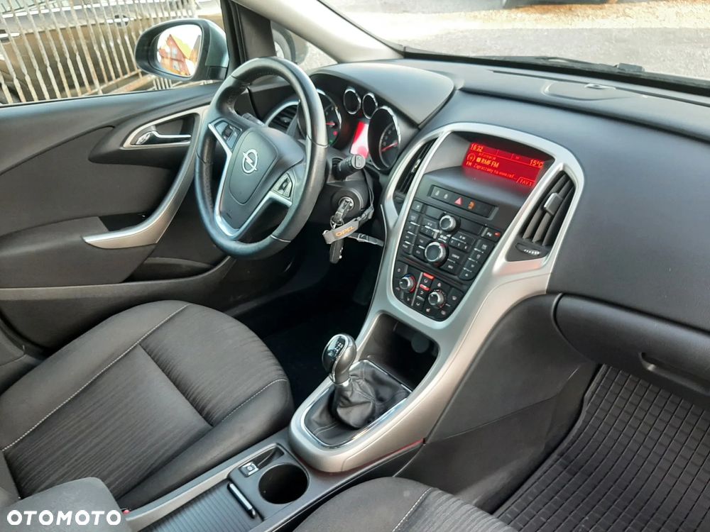 Opel Astra IV 1.4 T Cosmo S&S - 17