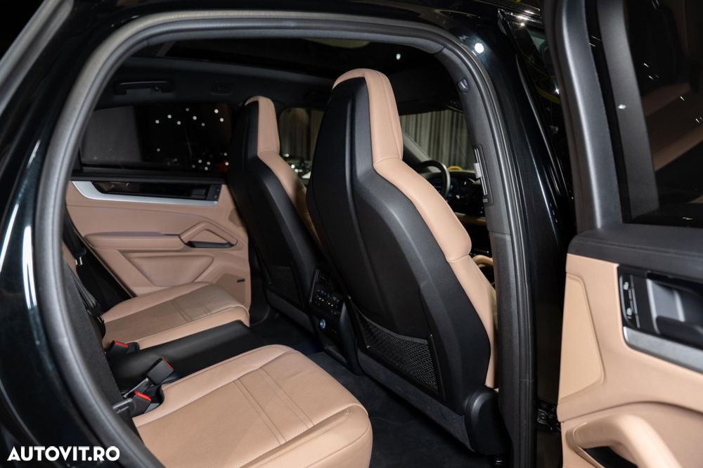 Porsche Cayenne Coupe S - 29
