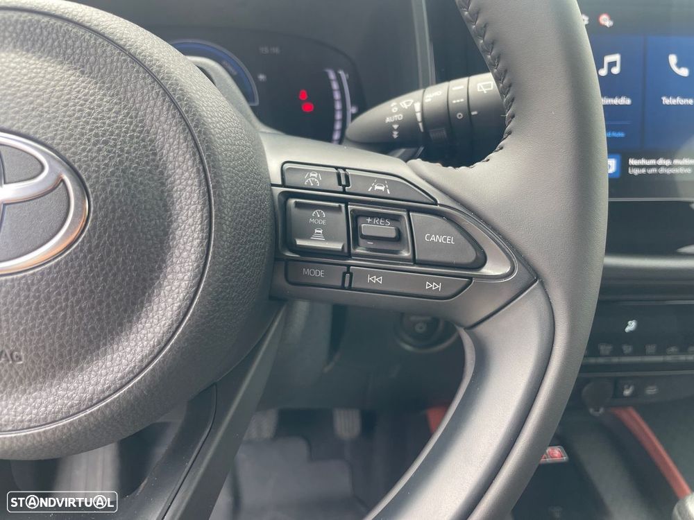 Toyota Aygo X 1.5 Hybrid Envy - 24