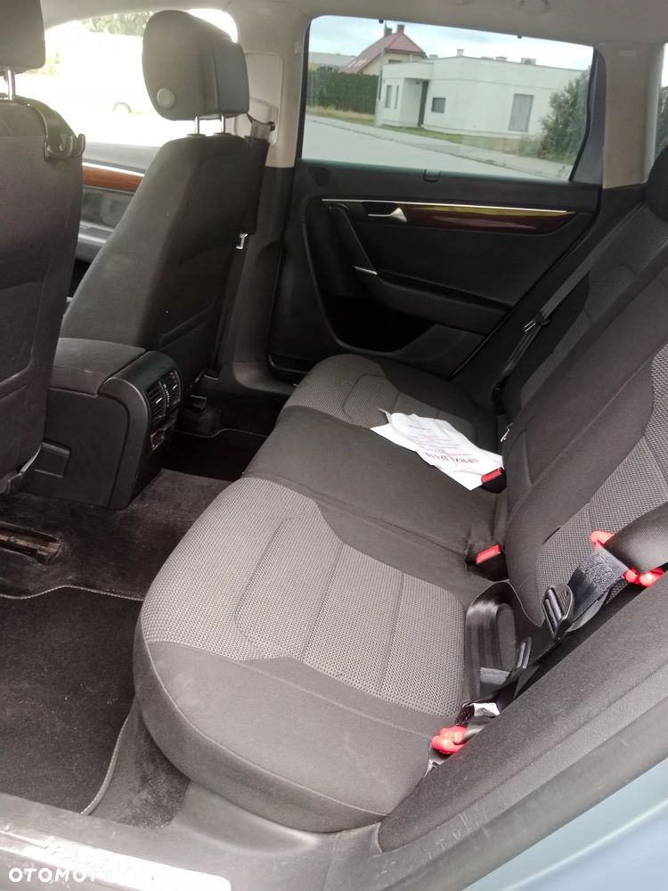 Volkswagen Passat 2.0 TDI Comfortline - 9