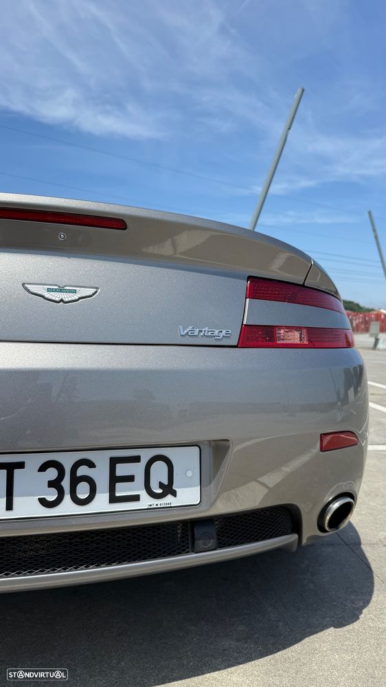 Aston Martin Vantage Coupe Sportshift - 8