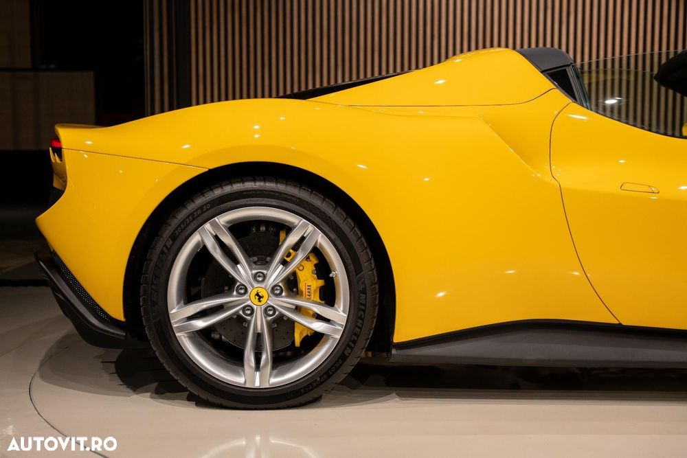 Ferrari 296 GTS - 21