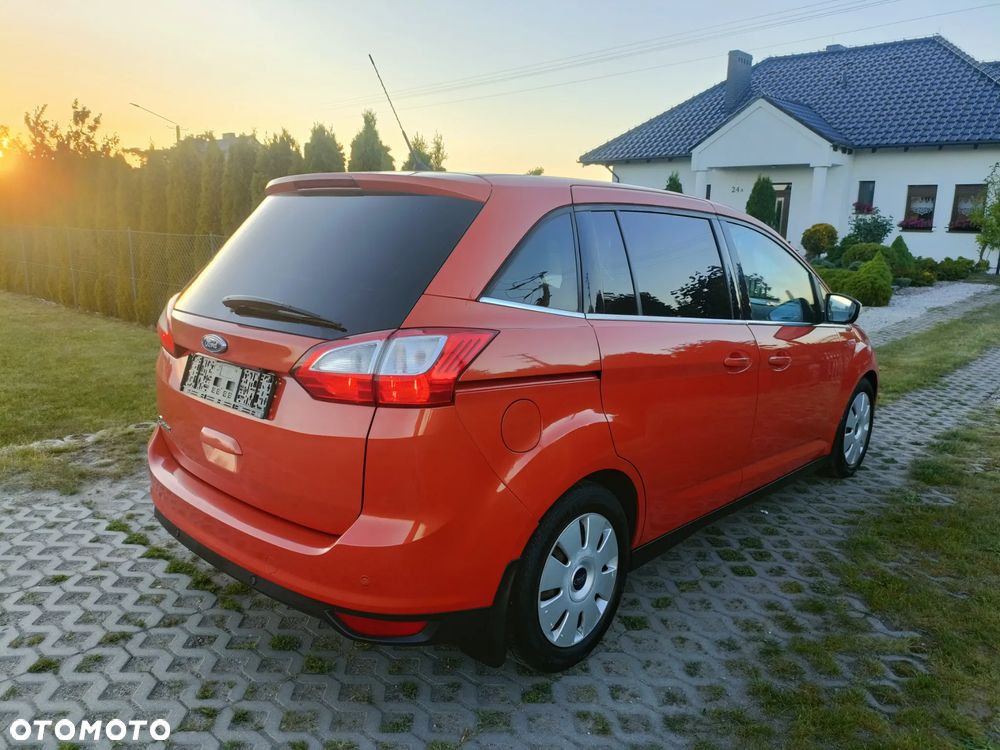 Ford Grand C-MAX - 8