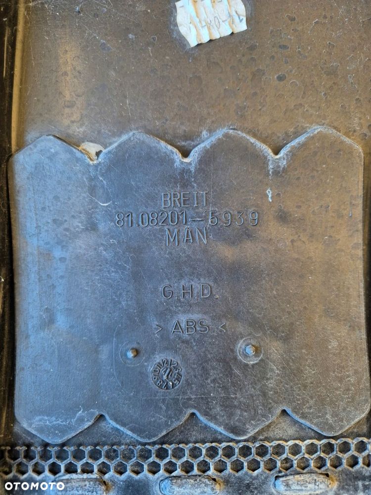 KRATKA KOMINA WLOTU POWIETRZA MAN TGX EURO 6 81082015939 - 3