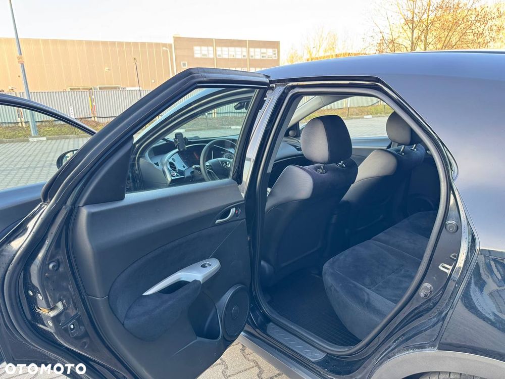 Honda Civic 1.8 Executive - 17