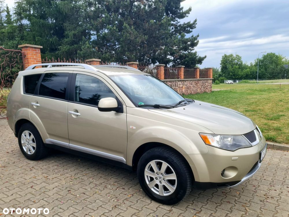 Mitsubishi Outlander 2.4 4WD Invite - 9