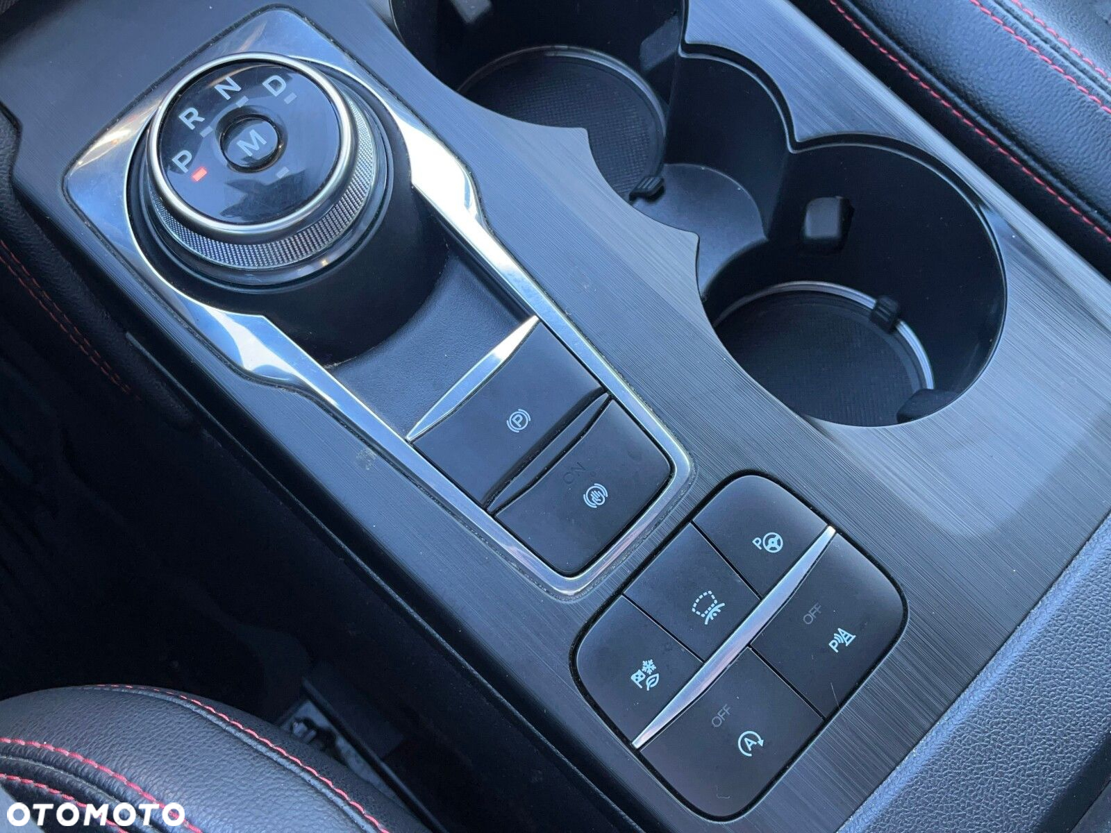 Ford Kuga - 26