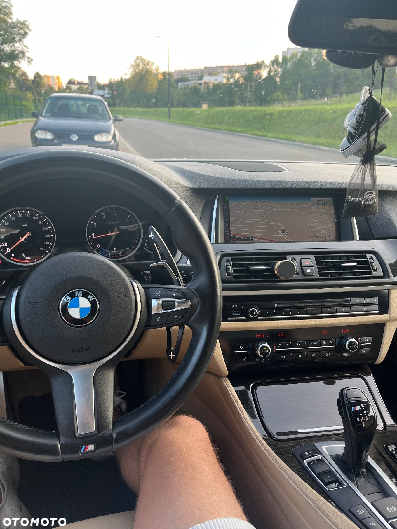 BMW Seria 5 528i xDrive - 13
