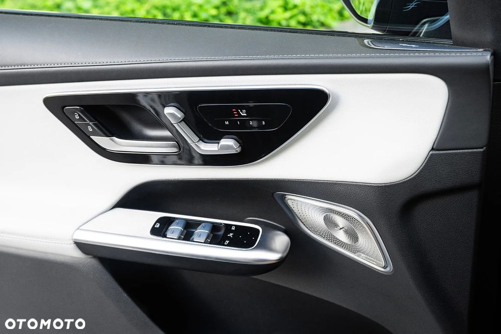 Mercedes-Benz GLC 300 d mHEV 4-Matic AMG Line - 22