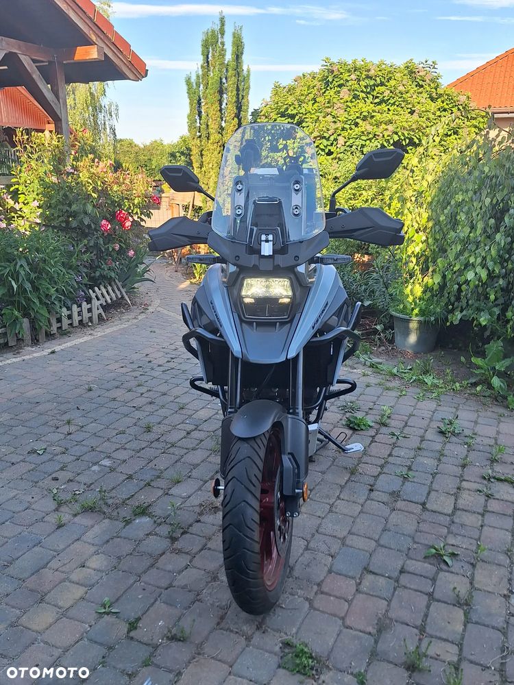 Suzuki V-STROM - 8