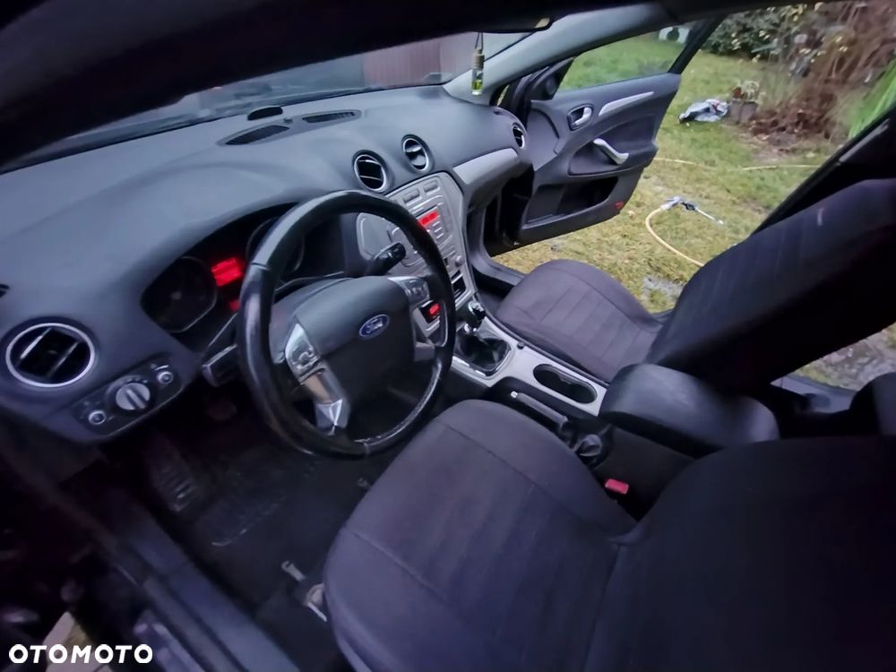 Ford Mondeo SW 1.8 TDCi Trend - 10