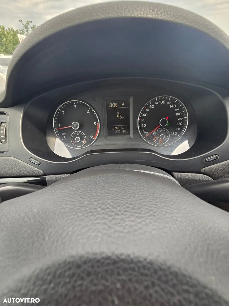 Volkswagen Jetta 1.6 TDI DSG Comfortline - 13