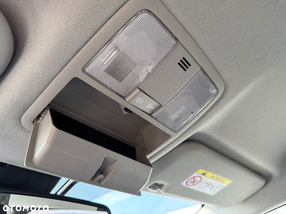 Toyota Auris 1.6 Premium - 29