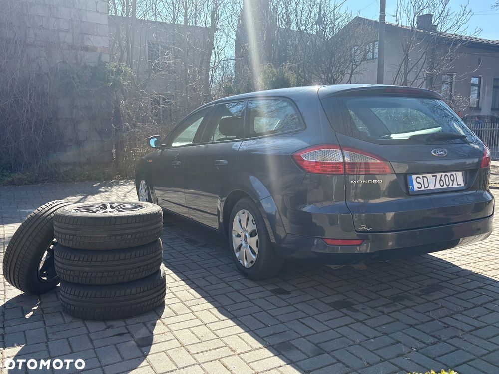 Ford Mondeo 1.8 TDCi Ambiente - 9