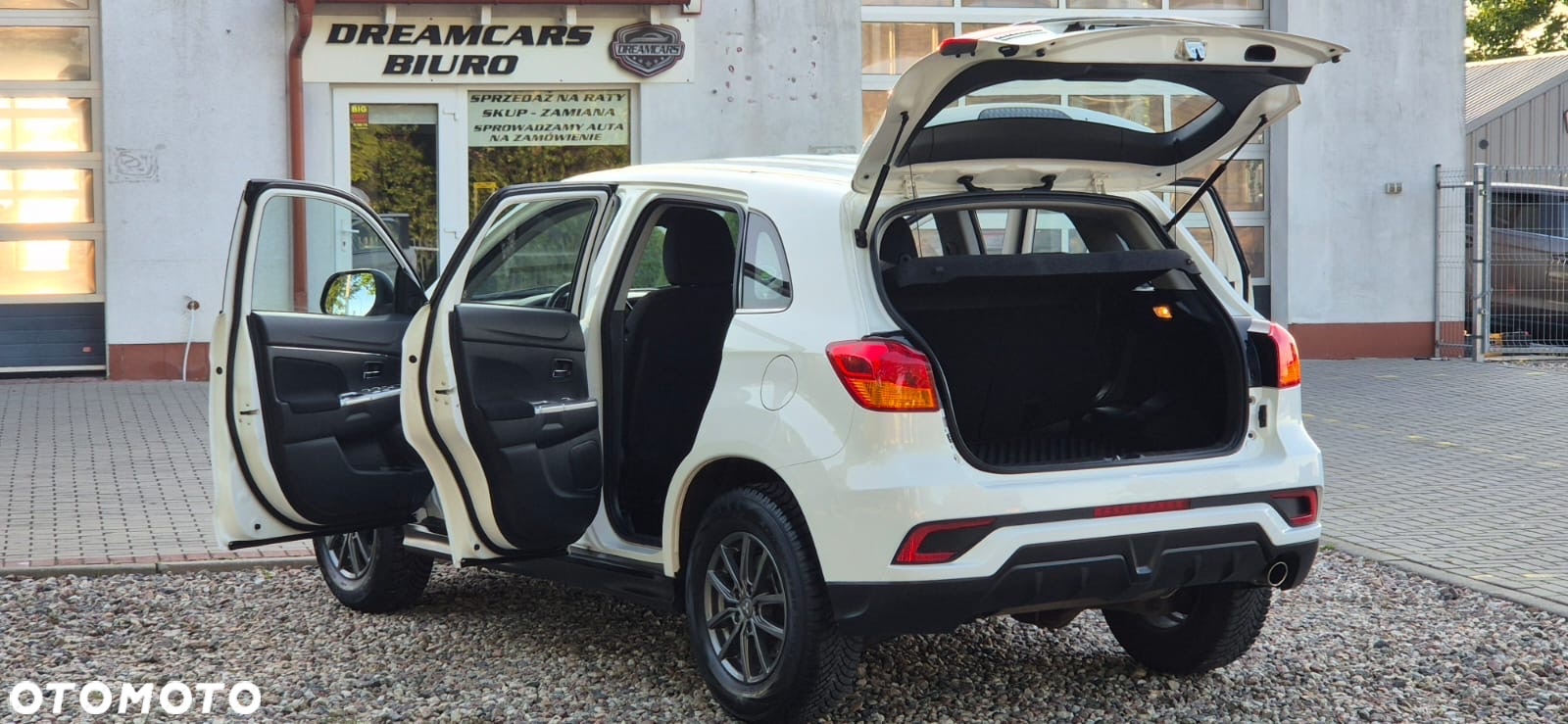 Mitsubishi ASX - 16