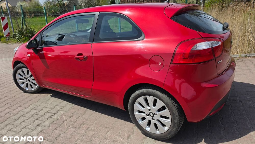 Kia Rio 1.2 Dream Team Edition - 23