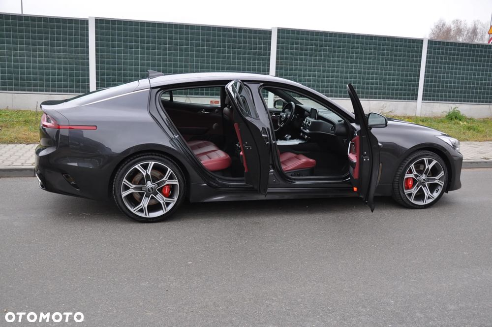 Kia Stinger 3.3 T-GDI V6 GT AWD - 20