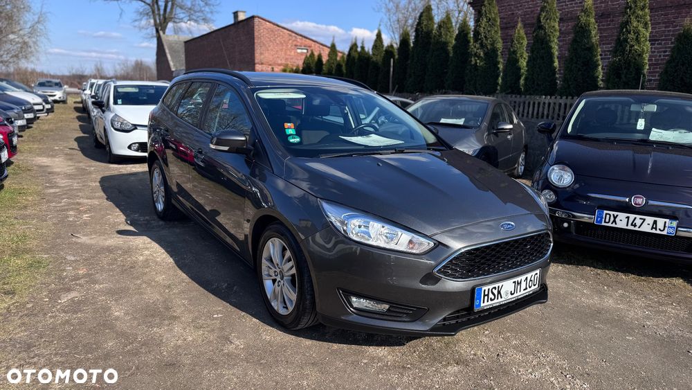 Ford Focus 1.0 EcoBoost STart-Stopp-System TITANIUM - 2