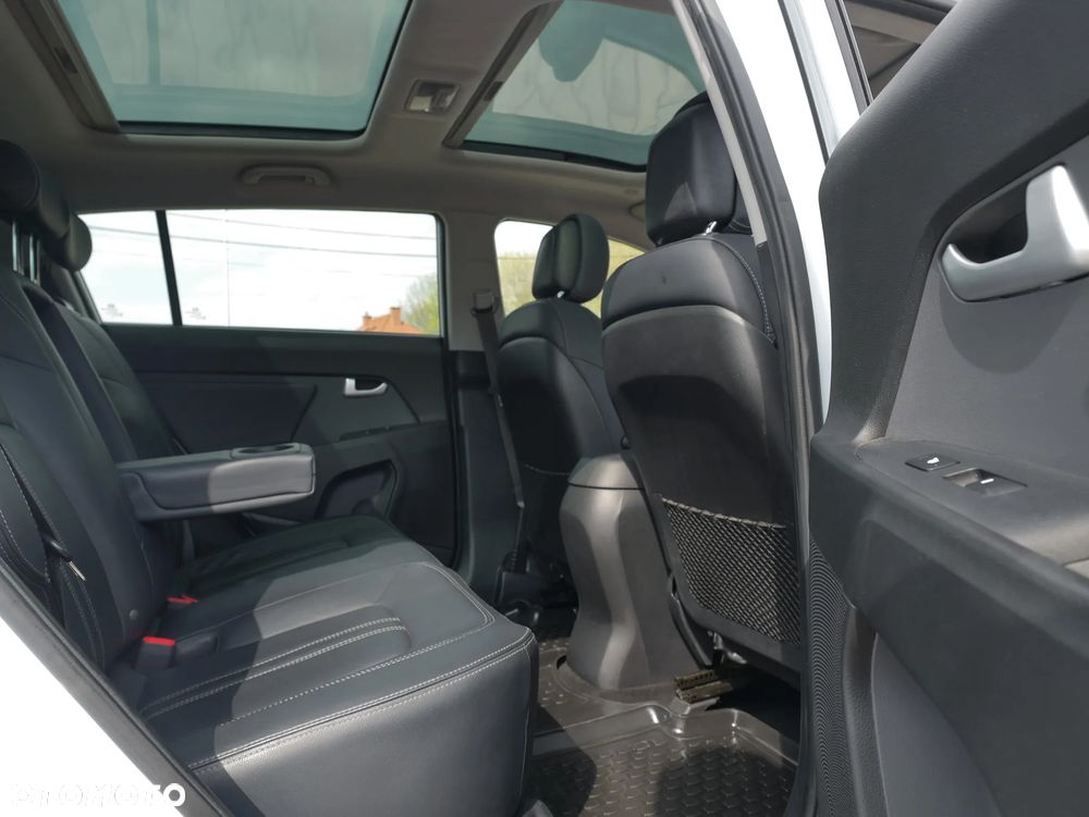 Kia Sportage 2.0 CRDI XL AWD - 10