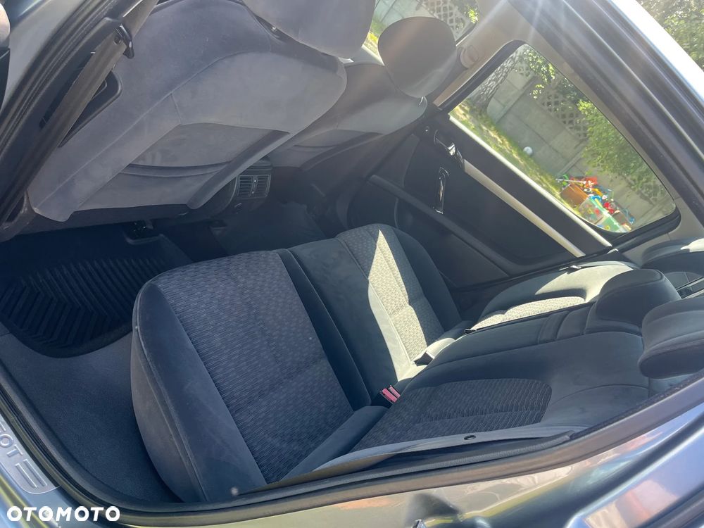 Peugeot 407 HDi 135 Business Line - 10