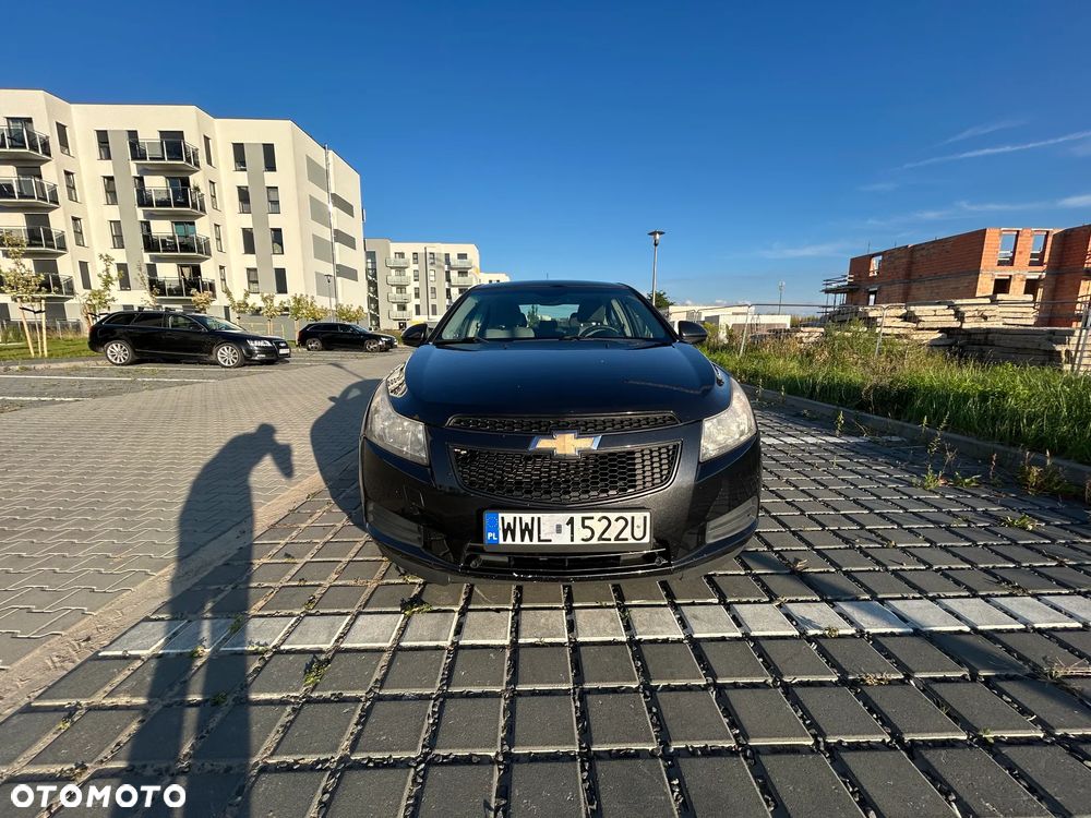 Chevrolet Cruze 1.6 Base - 2