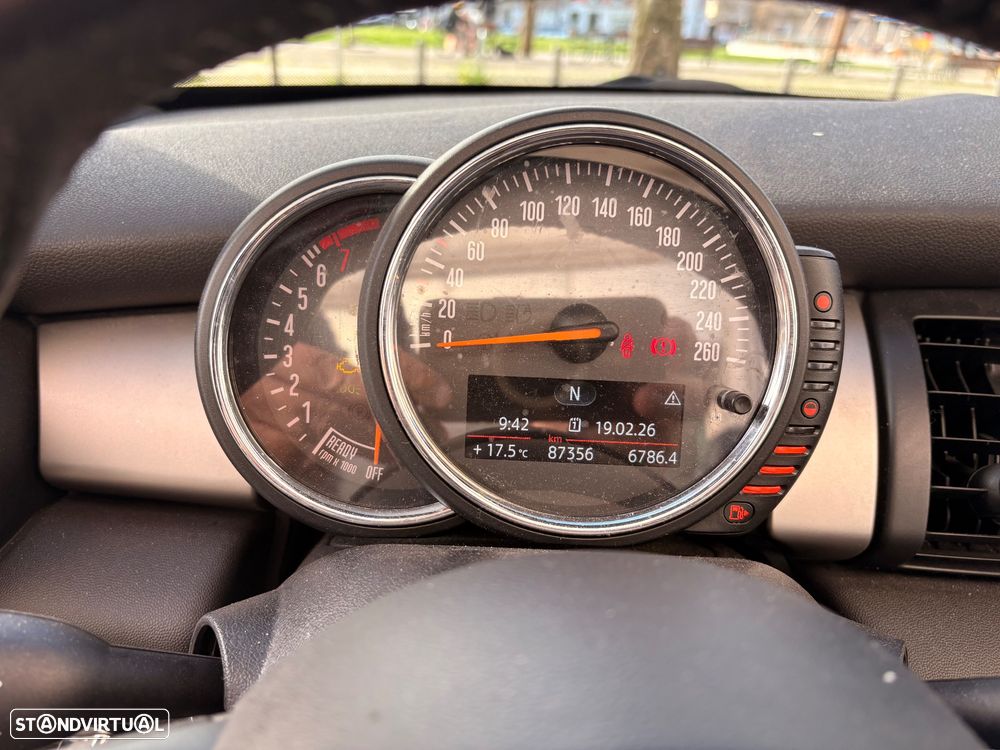 MINI Cabrio Cooper - 16