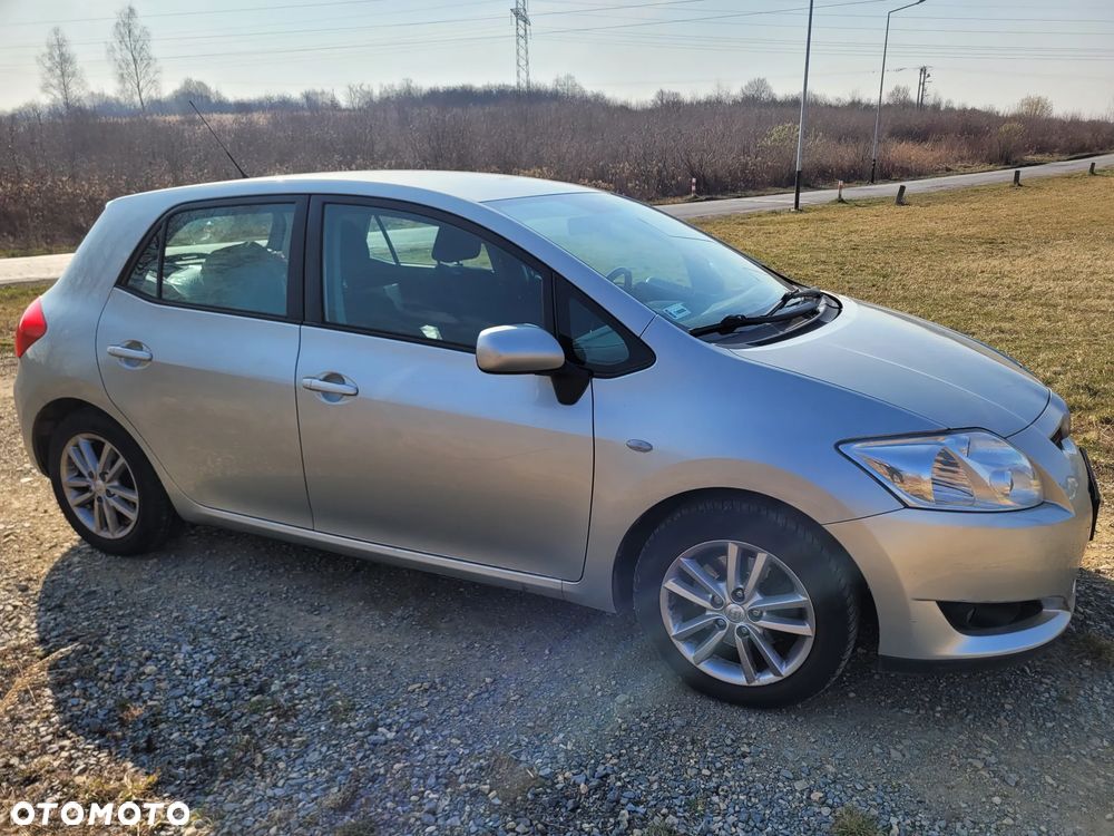 Toyota Auris 2.0 D-4D Sol - 1