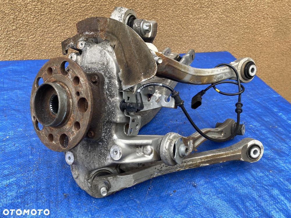 MERCEDES E W213 63AMG ZWROTNICA PRAWY TYŁ PRAWA KOMPLETNA ORYGINAŁ - 7