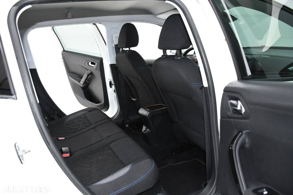 Peugeot 2008 PureTech 110 GPF Stop&Start EAT6 Signature - 6