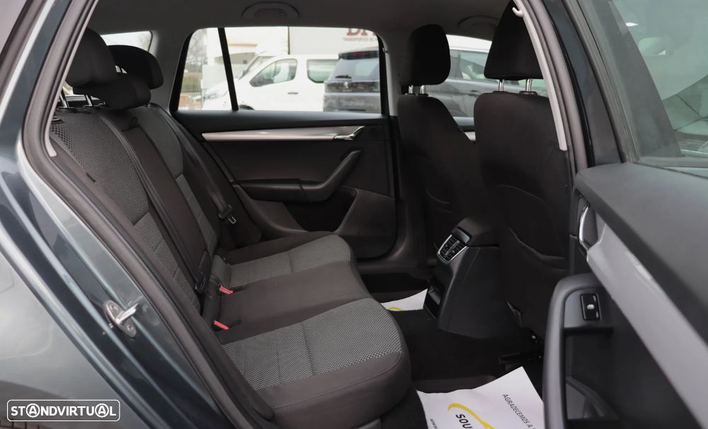 Skoda Octavia Break 1.6 TDi Ambition - 12