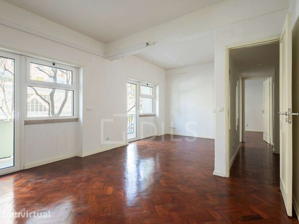 Apartamento T3 com varanda para arrendamento na Avenida 5 de Outubro - Grande imagem: 2/20