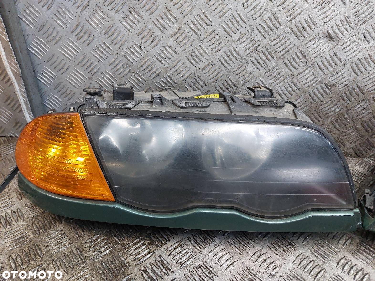 LAMPA LEWY + PRAWY PRZÓD + KIERUNKOWSKAZY BMW E46 EU 6902746 6902745 - 2