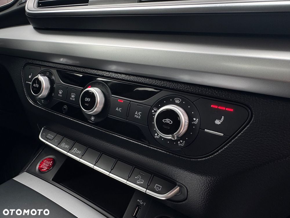 Audi Q5 Sportback 35 TDI S tronic S line - 32