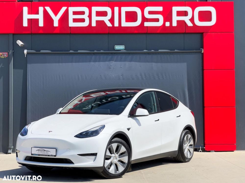 Tesla Model Y Long Range Dual Motor AWD - 1