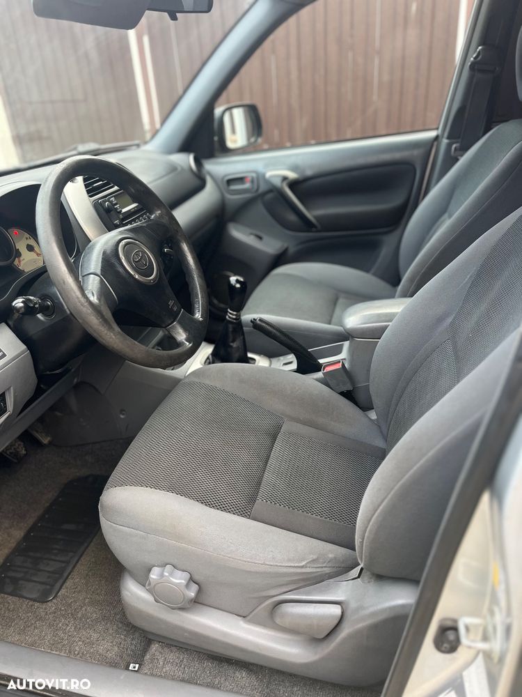 Toyota RAV4 - 5