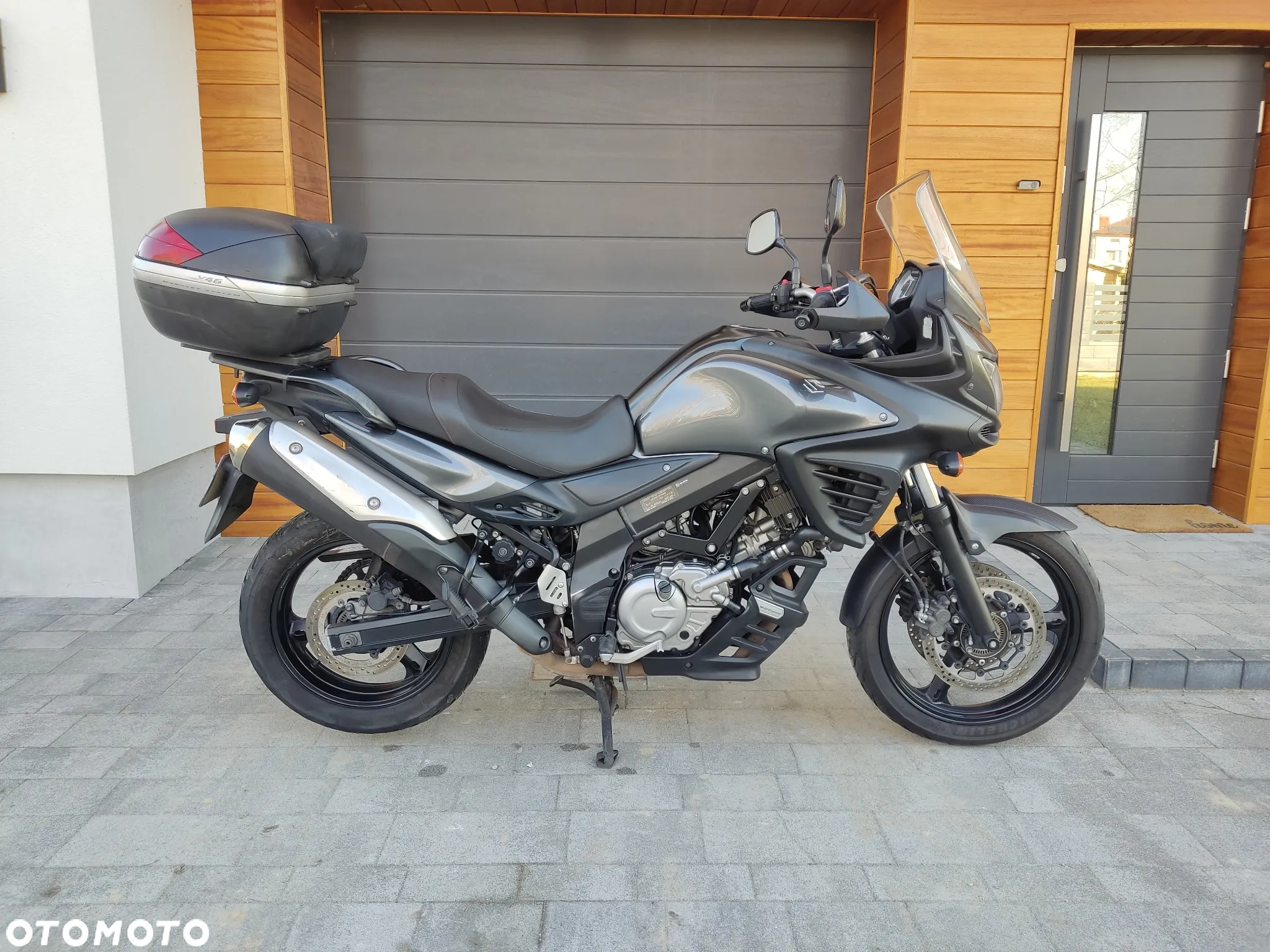 Suzuki V-STROM - 5