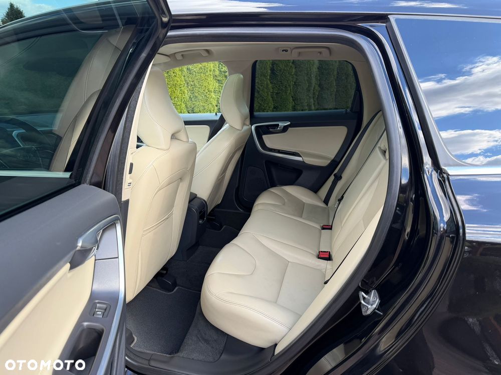 Volvo XC 60 D4 Geartronic Inscription - 21