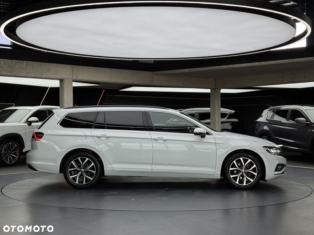 Volkswagen Passat - 7