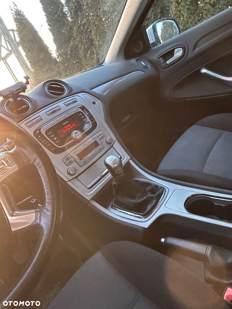 Ford Mondeo 1.8 TDCi Trend - 18