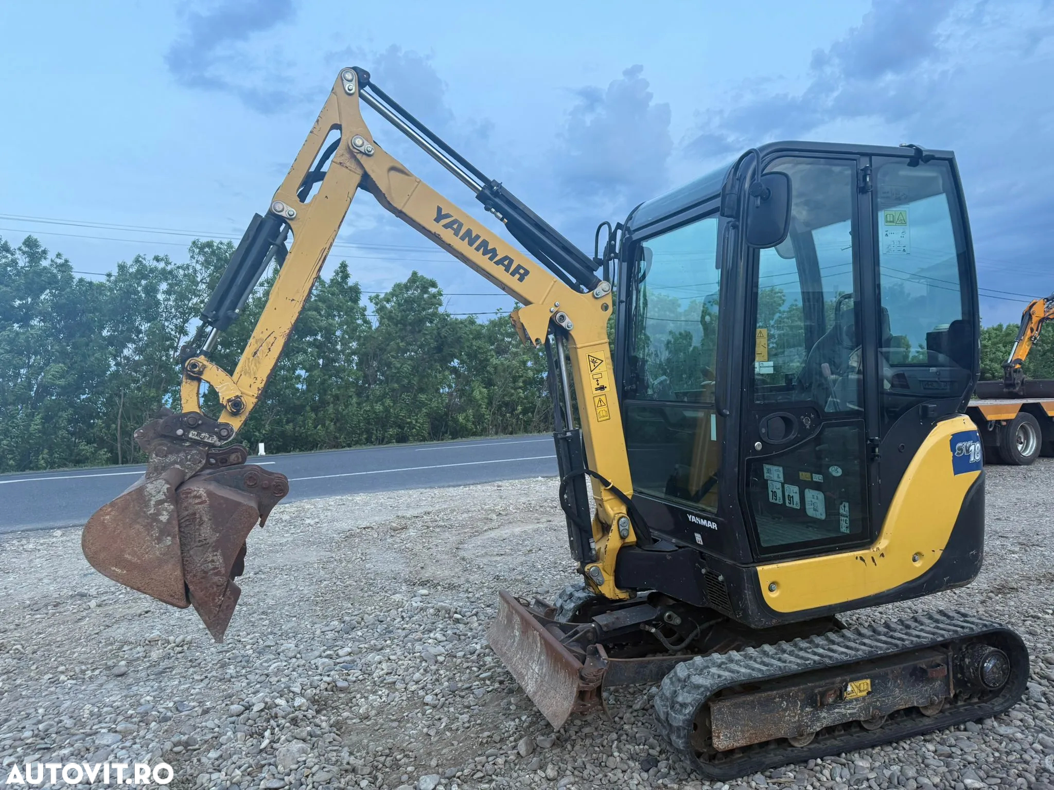 Yanmar SV18 - 8