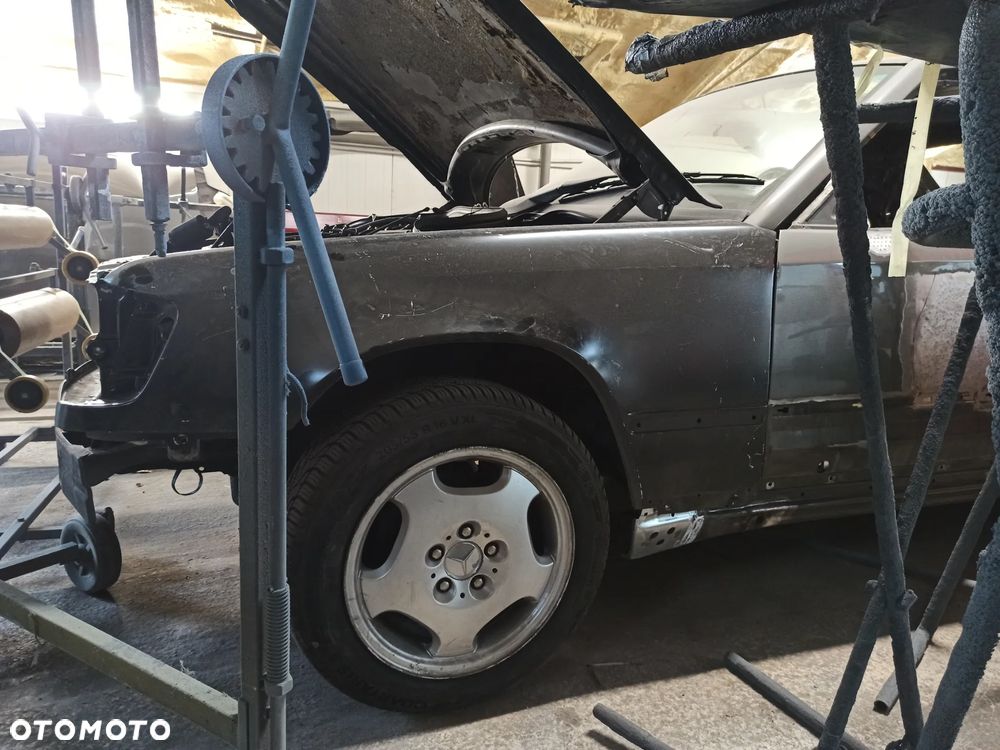 Mercedes-Benz W124 (1984-1993) - 32